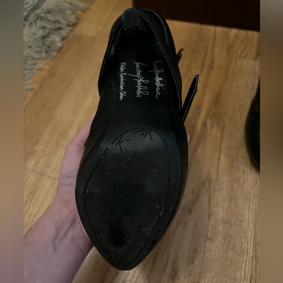 Kardashian Kollection ankle high heel booties - Picture 4 of 5